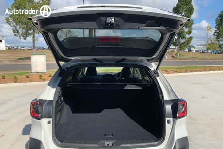 White 2024 Subaru Outback Wagon Awd Touring Xt