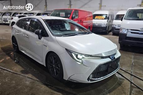White 2020 Toyota Corolla Wagon Touring Wxb (Hybrid)