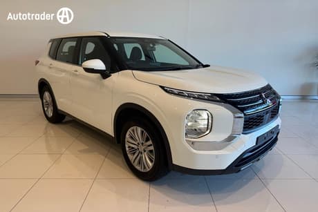 White 2024 Mitsubishi Outlander Wagon Es 5 Seat (2Wd)