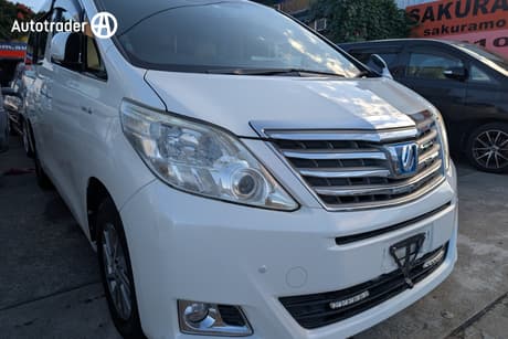 White 2014 Toyota Alphard Wagon