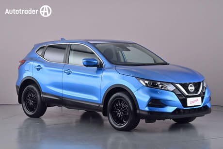 Blue 2019 Nissan Qashqai Wagon St+