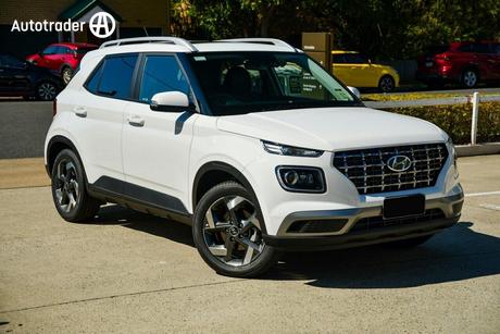 White 2025 Hyundai Venue Wagon Elite (Black) Sunroof