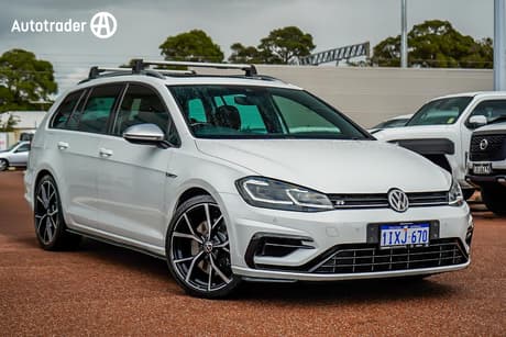 White 2018 Volkswagen Golf Wagon R