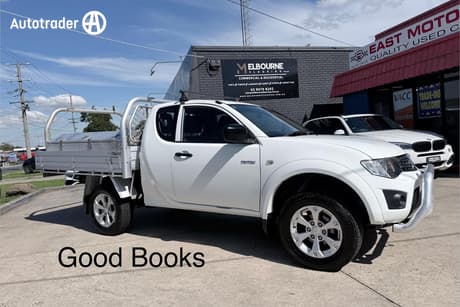 White 2015 Mitsubishi Triton Club Cab Chassis Glx (4X4)