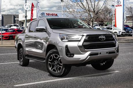Silver 2022 Toyota Hilux Double Cab Pick Up Sr5 (4X4)