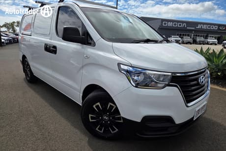 White 2018 Hyundai Iload Van 3S Liftback