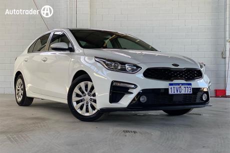 White 2019 Kia Cerato Sedan Si