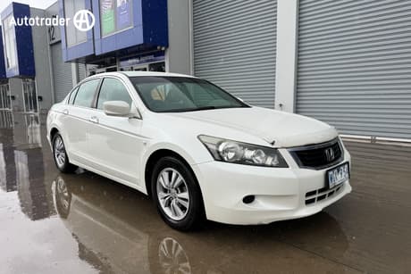 White 2008 Honda Accord Sedan Vti