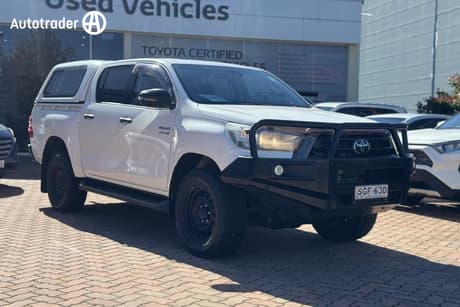 White 2021 Toyota Hilux Double Cab Pick Up Sr (4X4)