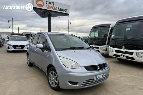 Silver 2007 Mitsubishi Colt Hatchback Es