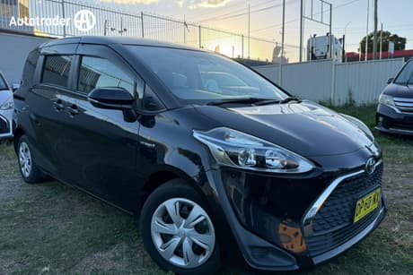 2019 Toyota Sienta HYBRID