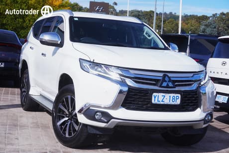 White 2016 Mitsubishi Pajero Sport Wagon Exceed (4X4) 7 Seat