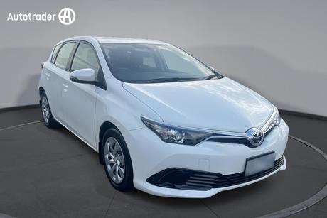 White 2018 Toyota Corolla Hatchback Ascent