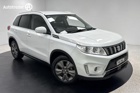 White 2019 Suzuki Vitara Wagon