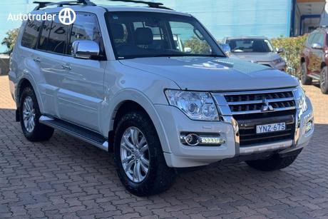 White 2020 Mitsubishi Pajero Wagon Exceeed (4X4) 7 Seat