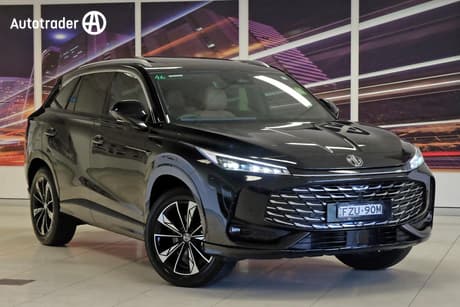 Black 2025 MG HS Wagon Essence