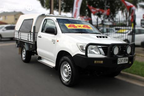 White 2014 Toyota Hilux X Cab Cab Chassis Sr (4X4)