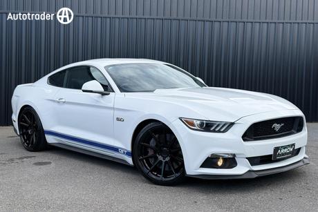 White 2017 Ford Mustang Coupe Fastback Gt 5.0 V8
