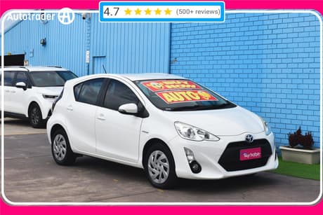 White 2017 Toyota Prius-C Hatchback Hybrid