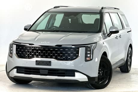 Silver 2024 Kia Carnival Wagon S