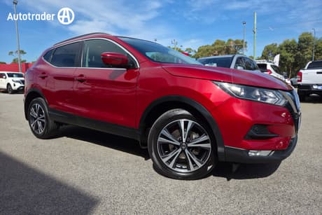 Grey 2018 Nissan Qashqai Wagon St-L