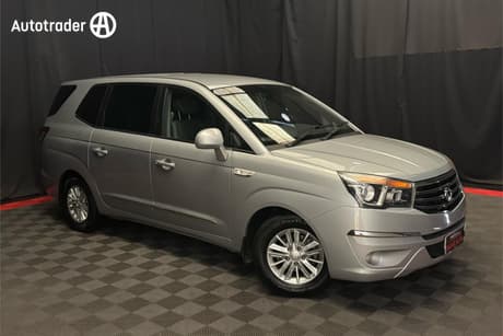 Silver 2016 Ssangyong Stavic Wagon