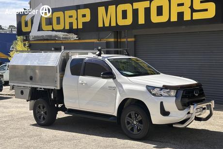 White 2023 Toyota Hilux X Cab Pickup Sr Hi-Rider (4X2)