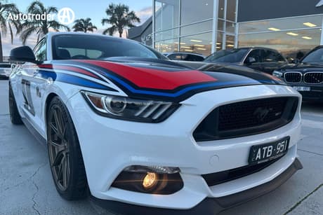 White 2017 Ford Mustang Coupe Fastback Gt 5.0 V8