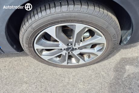 Blue 2024 Kia Stonic Wagon Sport
