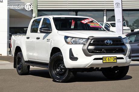 2022 Toyota Hilux Sr (4X4) Gun126R