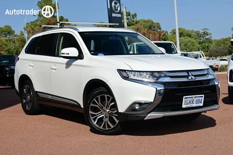 White 2017 Mitsubishi Outlander Wagon Ls (4X4)