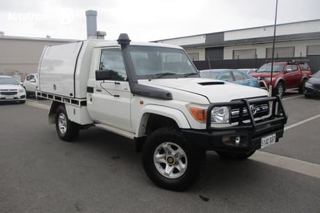 White 2014 Toyota Landcruiser Cab Chassis Gxl (4X4)