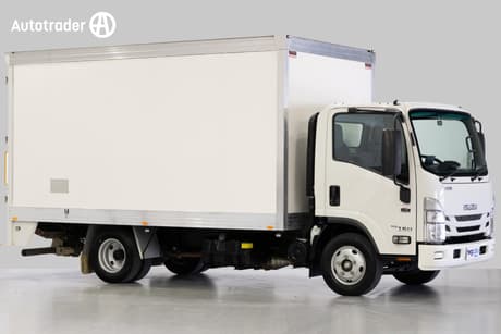 White 2022 Isuzu NLR Cab Chassis 45-150 (Mwb)