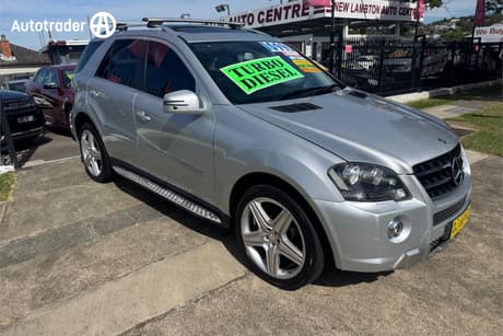 Silver 2011 Mercedes-Benz ML350 Wagon Cdi (4X4)