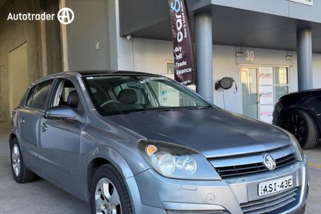 Silver 2004 Holden Astra Hatchback Cdx