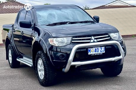 Black 2015 Mitsubishi Triton Double Cab Utility Glx (4X4)