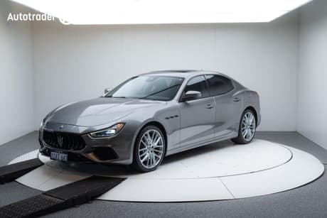 Grey 2019 Maserati Ghibli Sedan Gransport