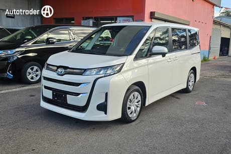 2022 Toyota Noah (HYBRID) ZWR90 8 SEATER