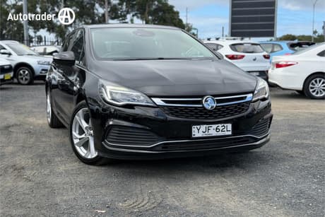 Black 2018 Holden Astra Hatchback Rs