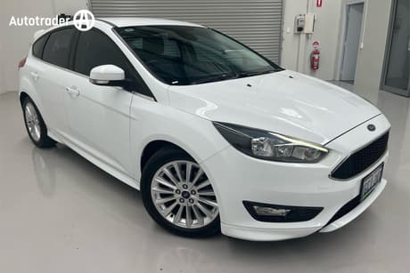 White 2016 Ford Focus Hatchback Sport