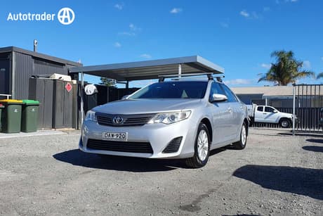 Silver 2014 Toyota Camry Sedan Altise
