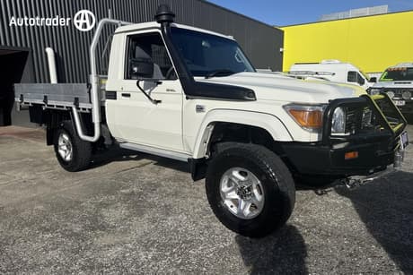 White 2019 Toyota Landcruiser Cab Chassis Gxl (4X4)