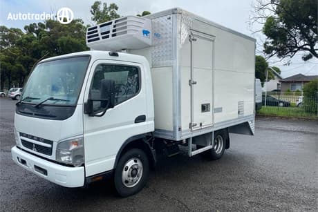 2010 Mitsubishi Canter FE85D 4.0 LWB