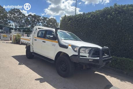 2022 Toyota Hilux Sr (4X4) Gun126R