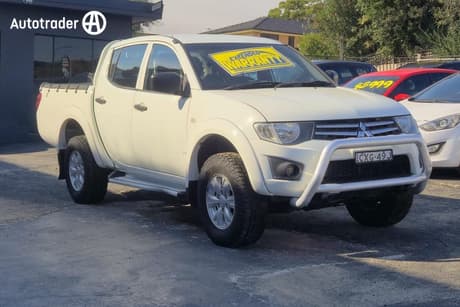 White 2015 Mitsubishi Triton Double Cab Utility Glx (4X4)