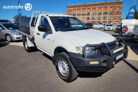 2013 Mitsubishi Triton Cab Chassis Gl