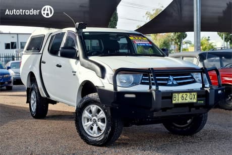 White 2010 Mitsubishi Triton Double Cab Utility Glx (4X4)