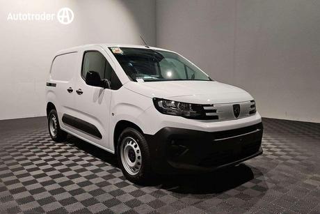 White 2025 Peugeot Partner Van Pro Short