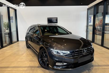 Grey 2022 Volkswagen Passat Wagon 206Tsi R-Line