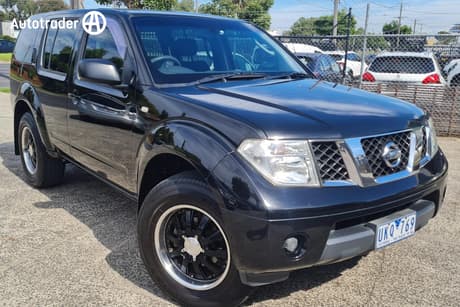 Black 2005 Nissan Pathfinder Wagon St (4X4)